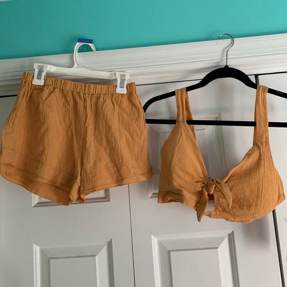 2 piece outfit - Picture 2 of 4